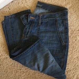 Old Navy. Capris. Boyfriend fit. Size 4